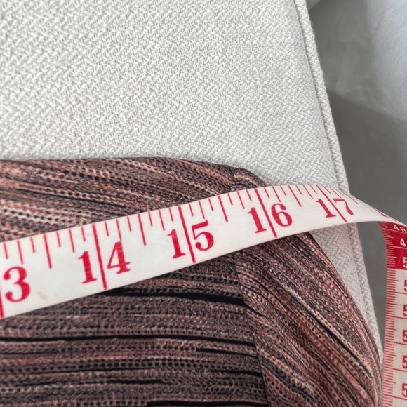 Halston Heritage (M) 100% silk shirt, asymmetrical dress in black and caramel. - Picture 14 of 16